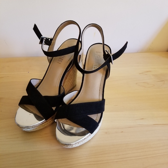 Charles summer wedges size 6 - Picture 4 of 5